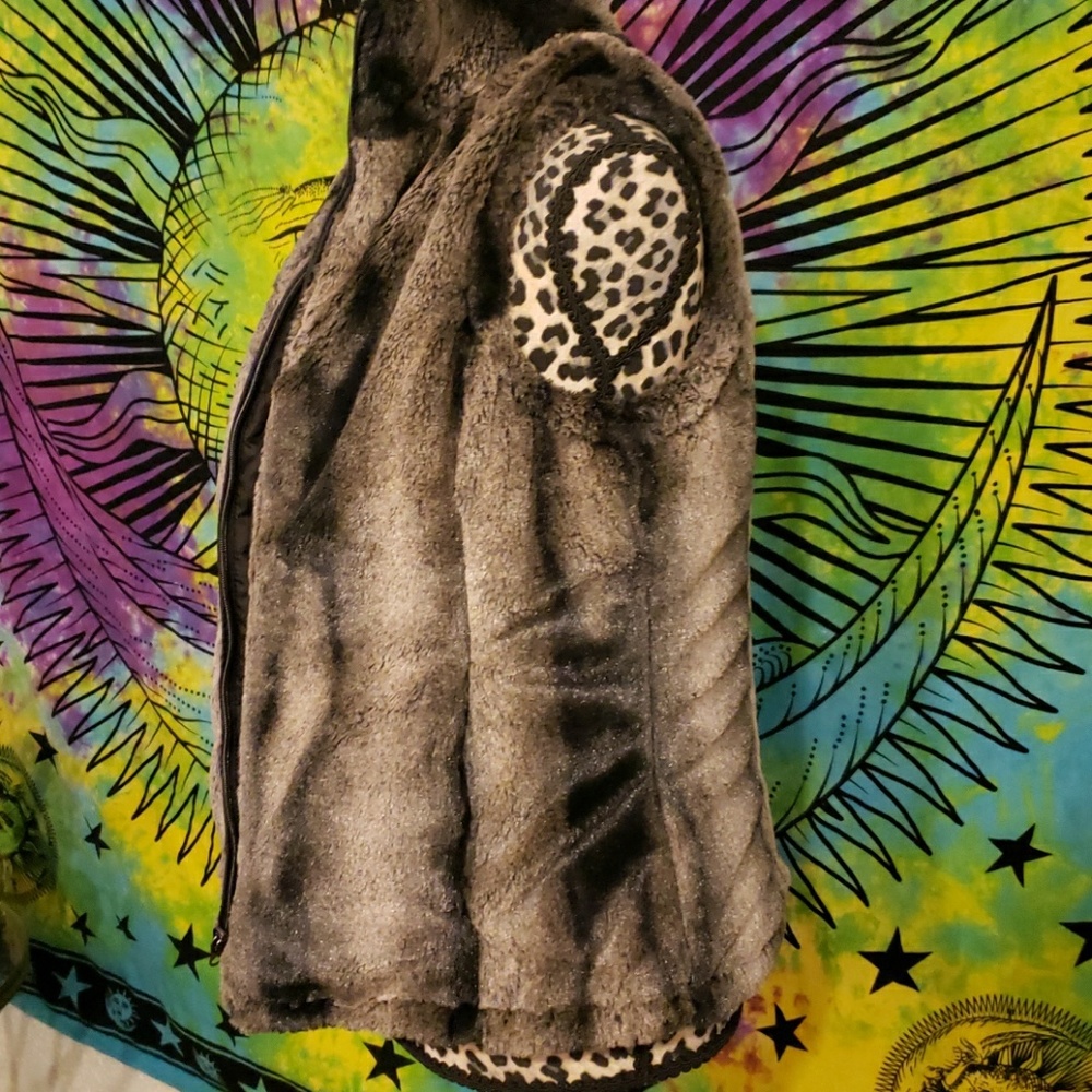 Reversible Vest - Picture 4 of 4